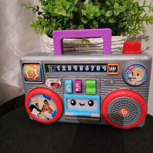 Fisher-Price Laugh And Learn Busy Boombox Lights, Sounds And Songs 6-36 Mos